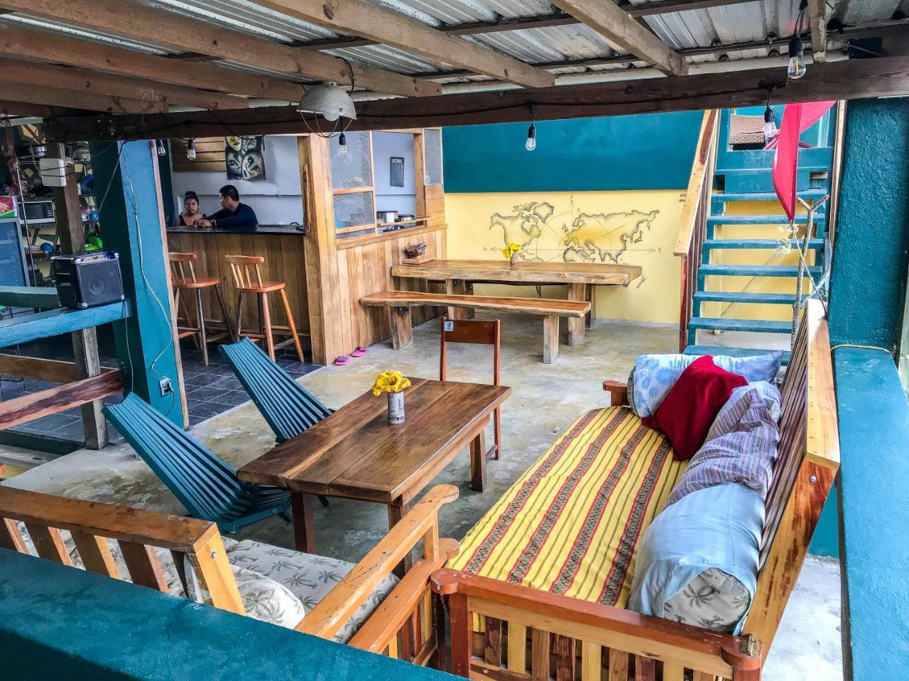 Bella's Backpackers Cayo Vandrarhem San Ignacio Exteriör bild